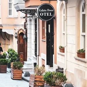 4* Hotel Galata Door