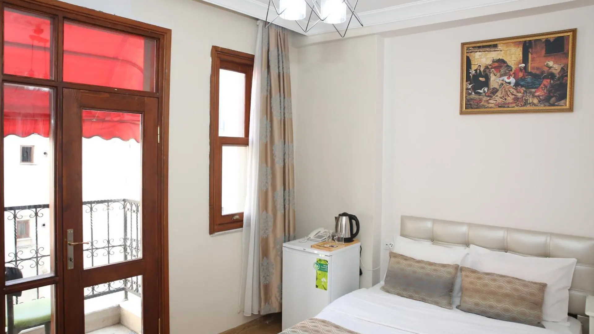 Rosalie Palace Istanbul 2*,